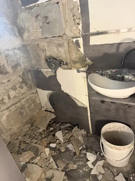 בשם השם מאור שיפוצים ואינסטלציה