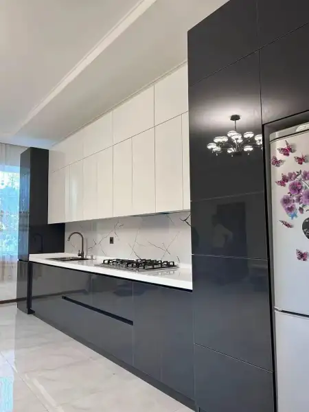חמודי שיפוצניק שעושה הכל